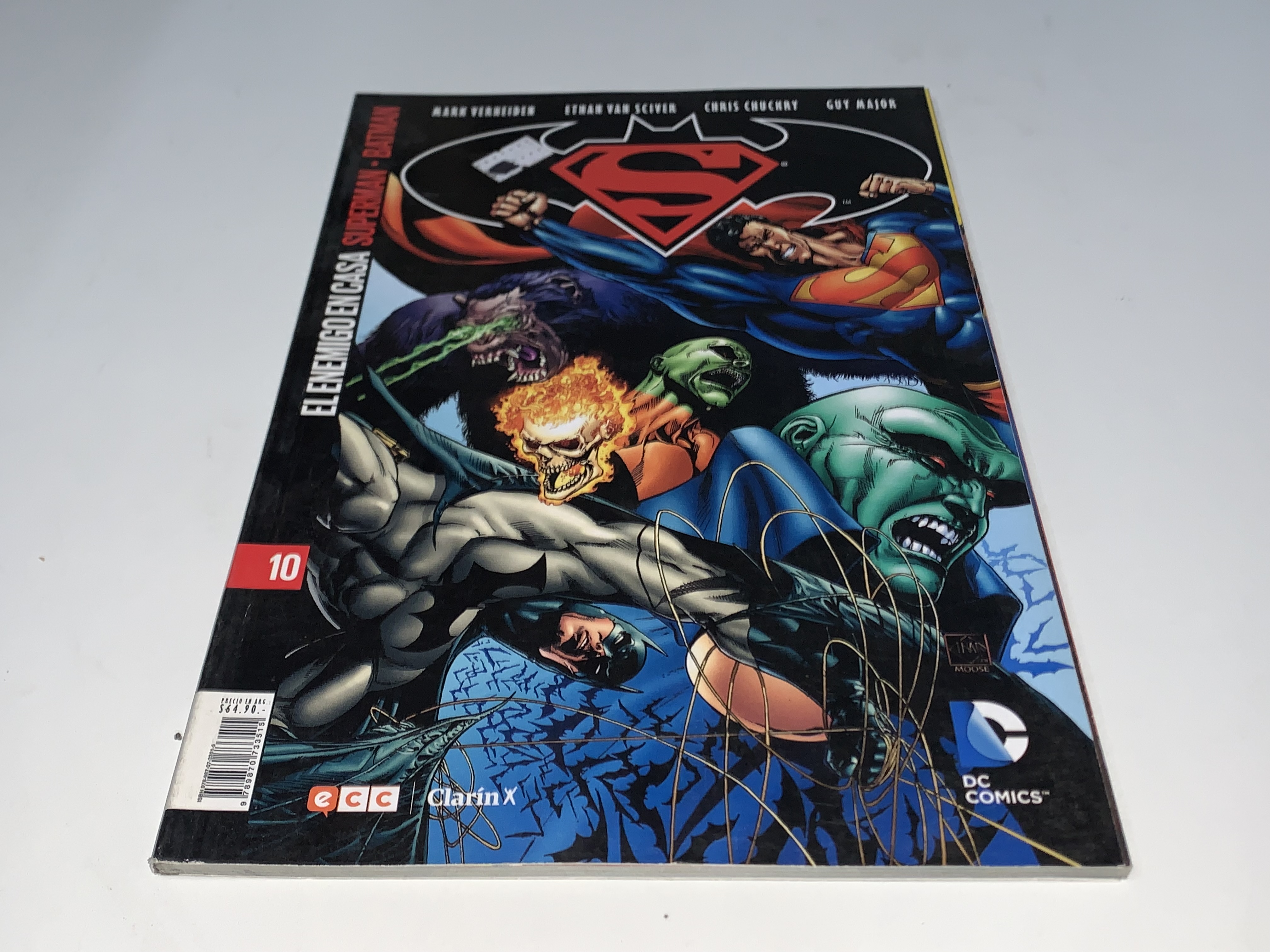 Superman/Batman: El enemigo de casa