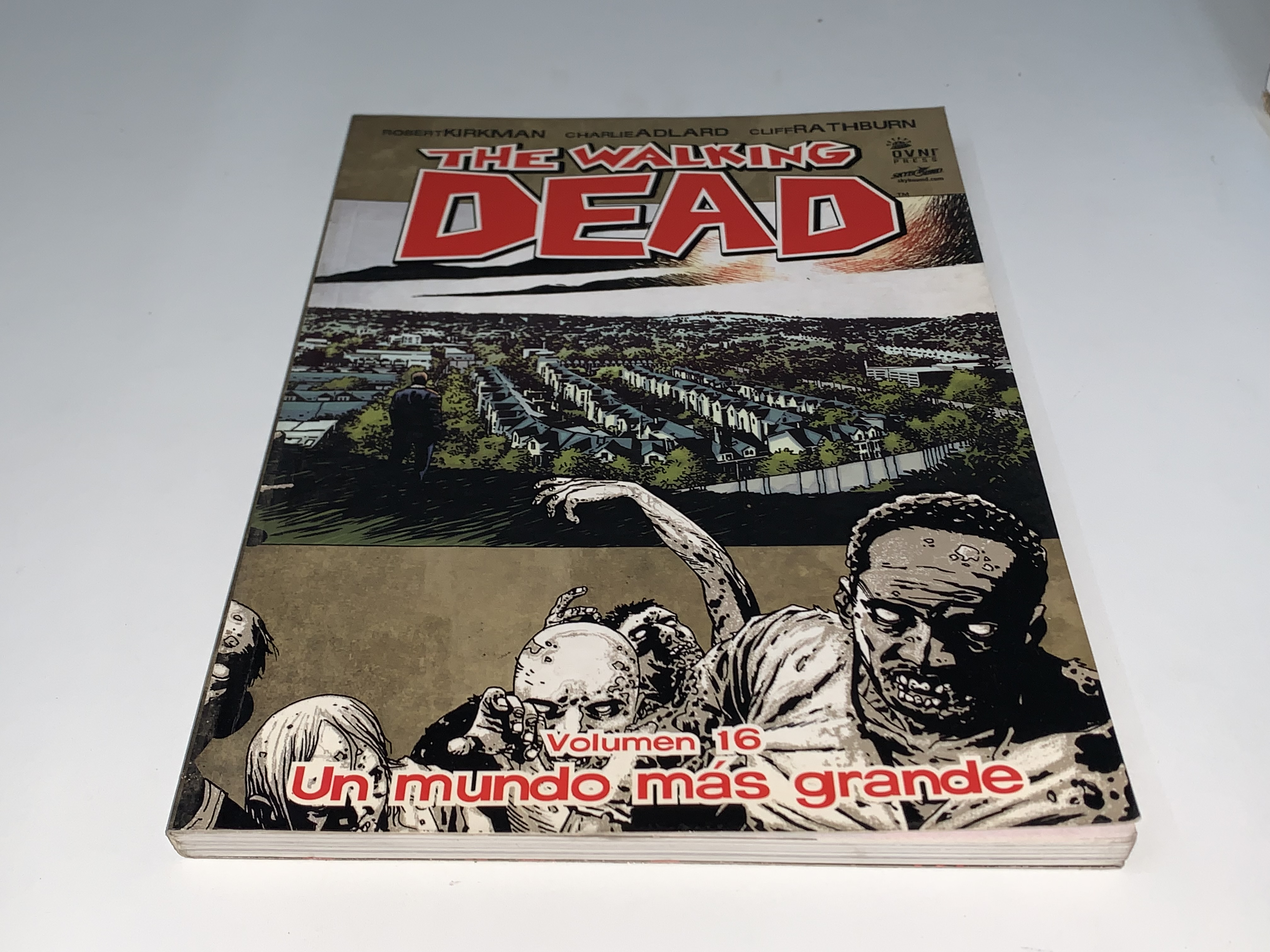 The Walking Dead: Un mundo más grande