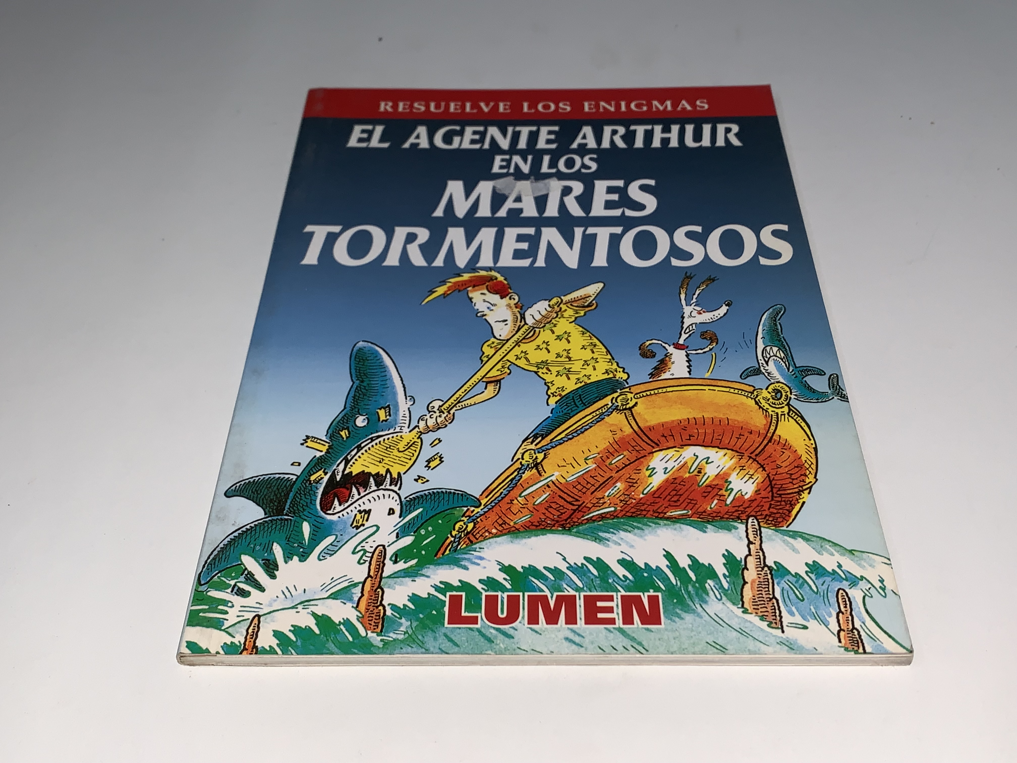 El agente Arthur en los mares tormentosos