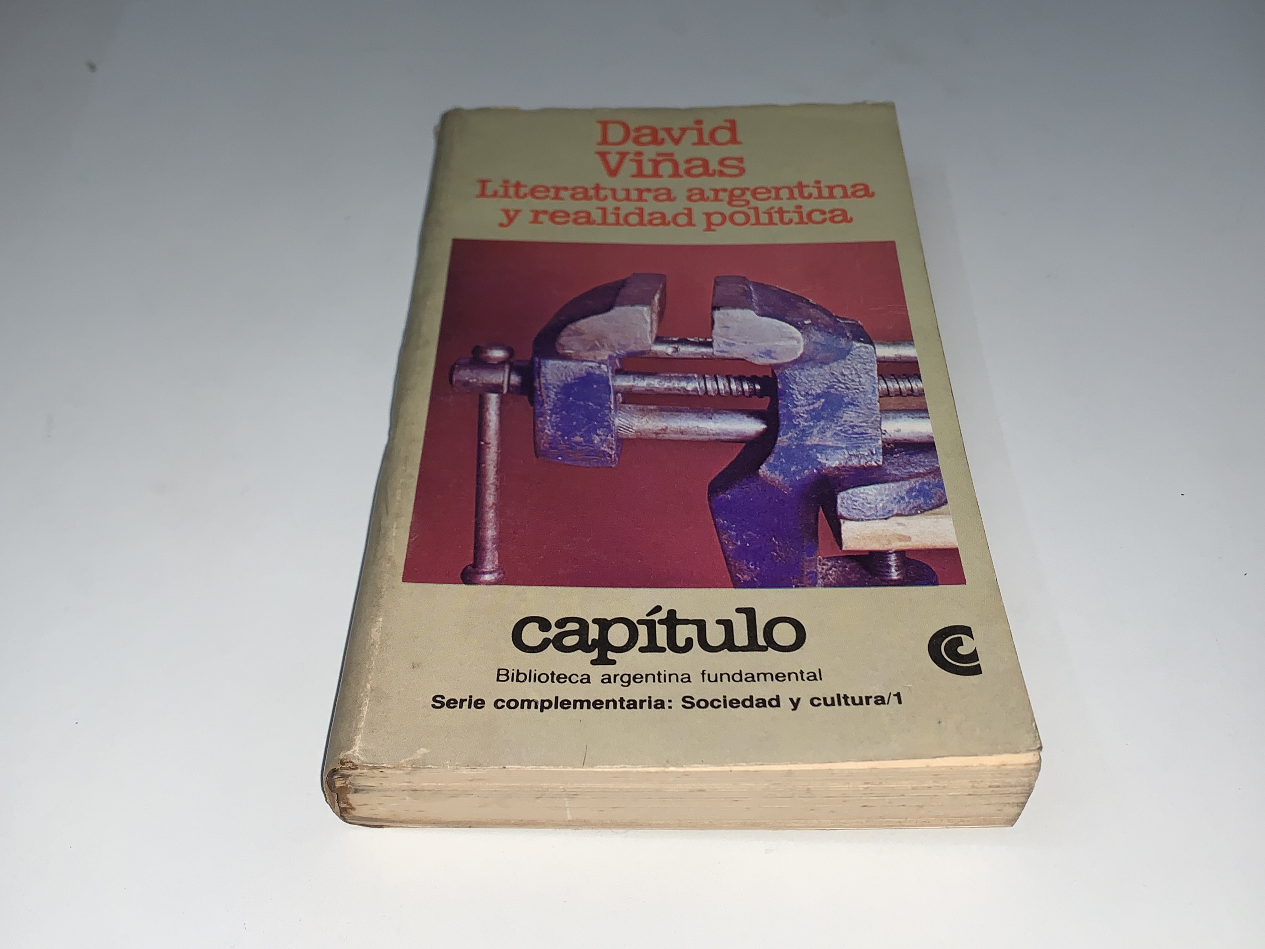 Literatura argentina y realidad política