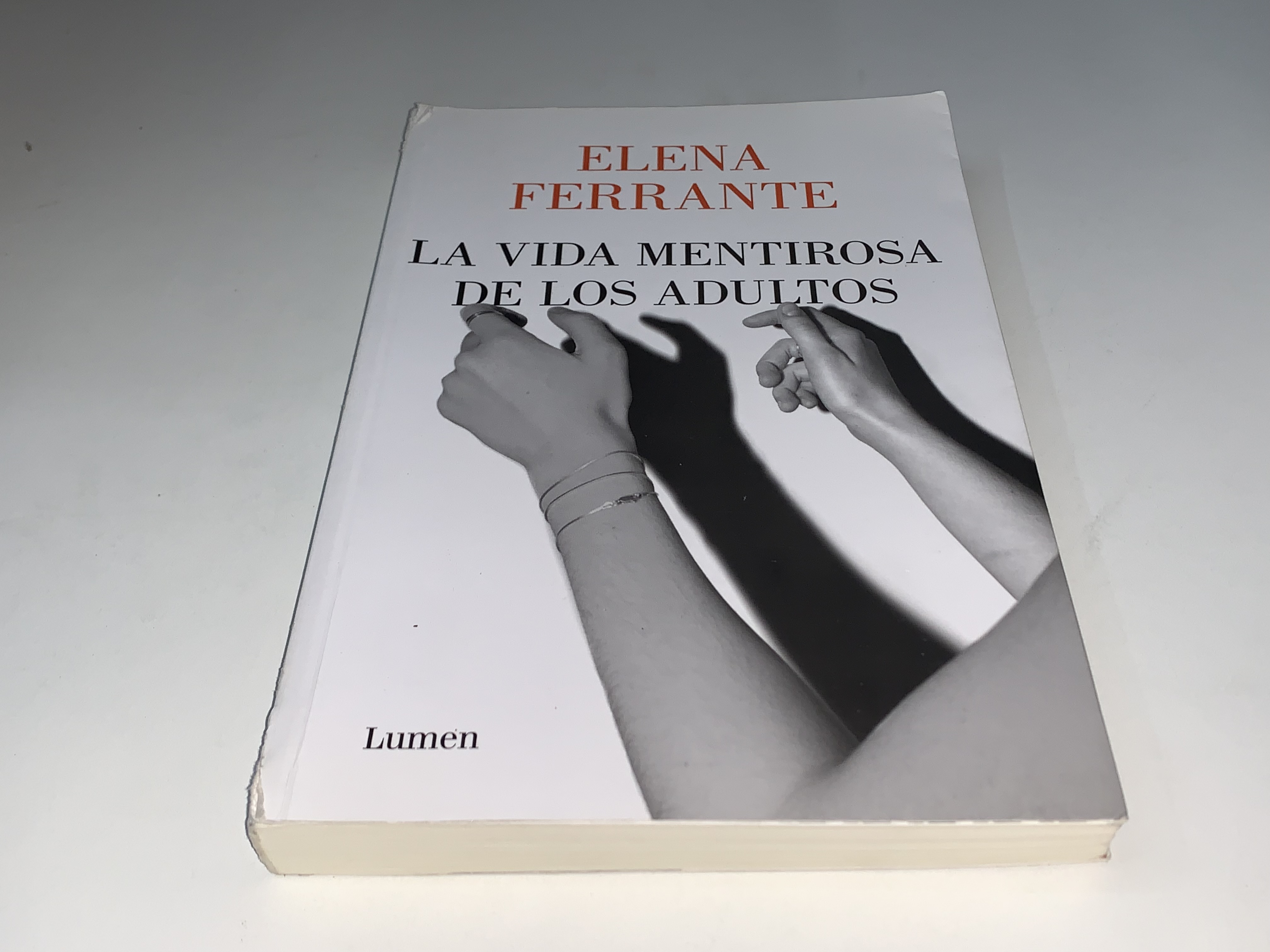 La vida mentirosa de los adultos