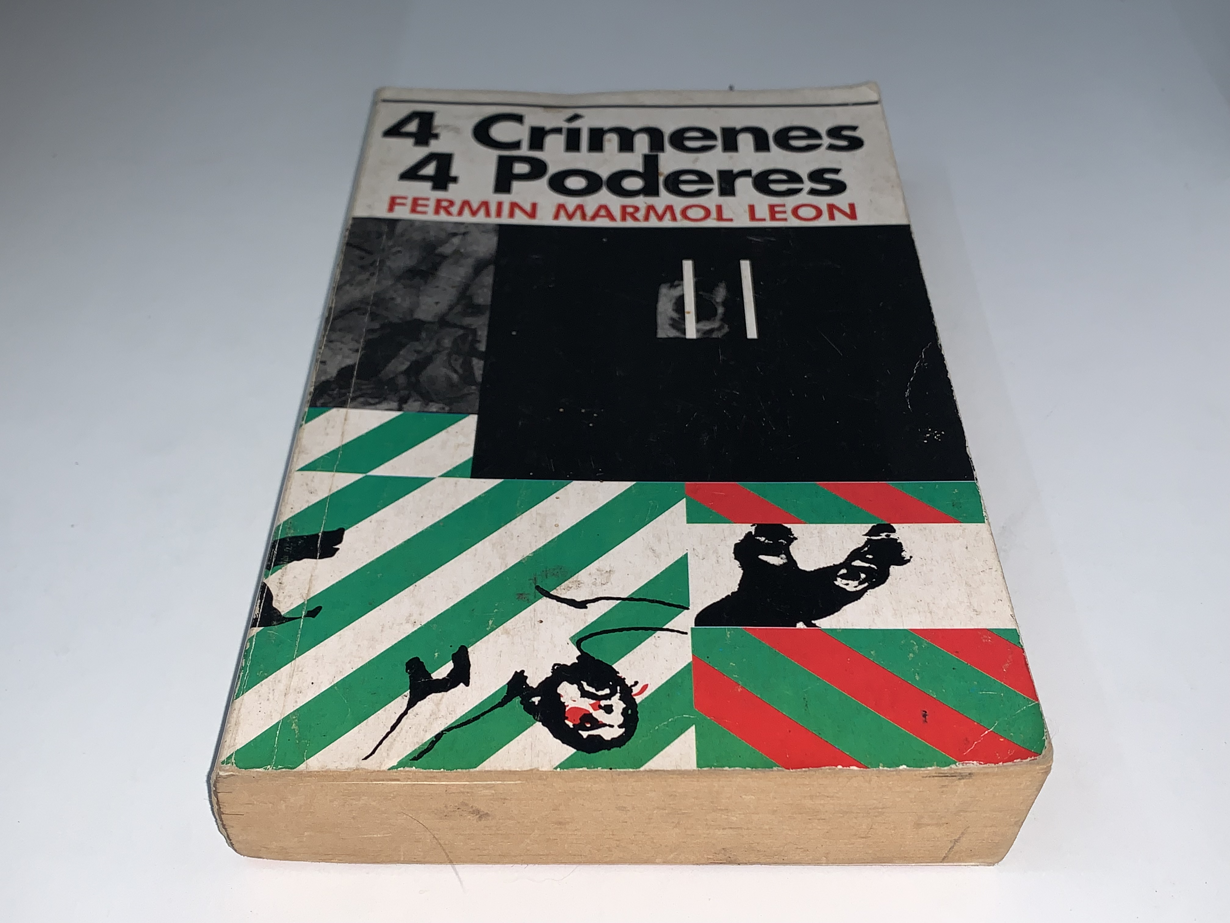 4 Crímenes 4 Poderes