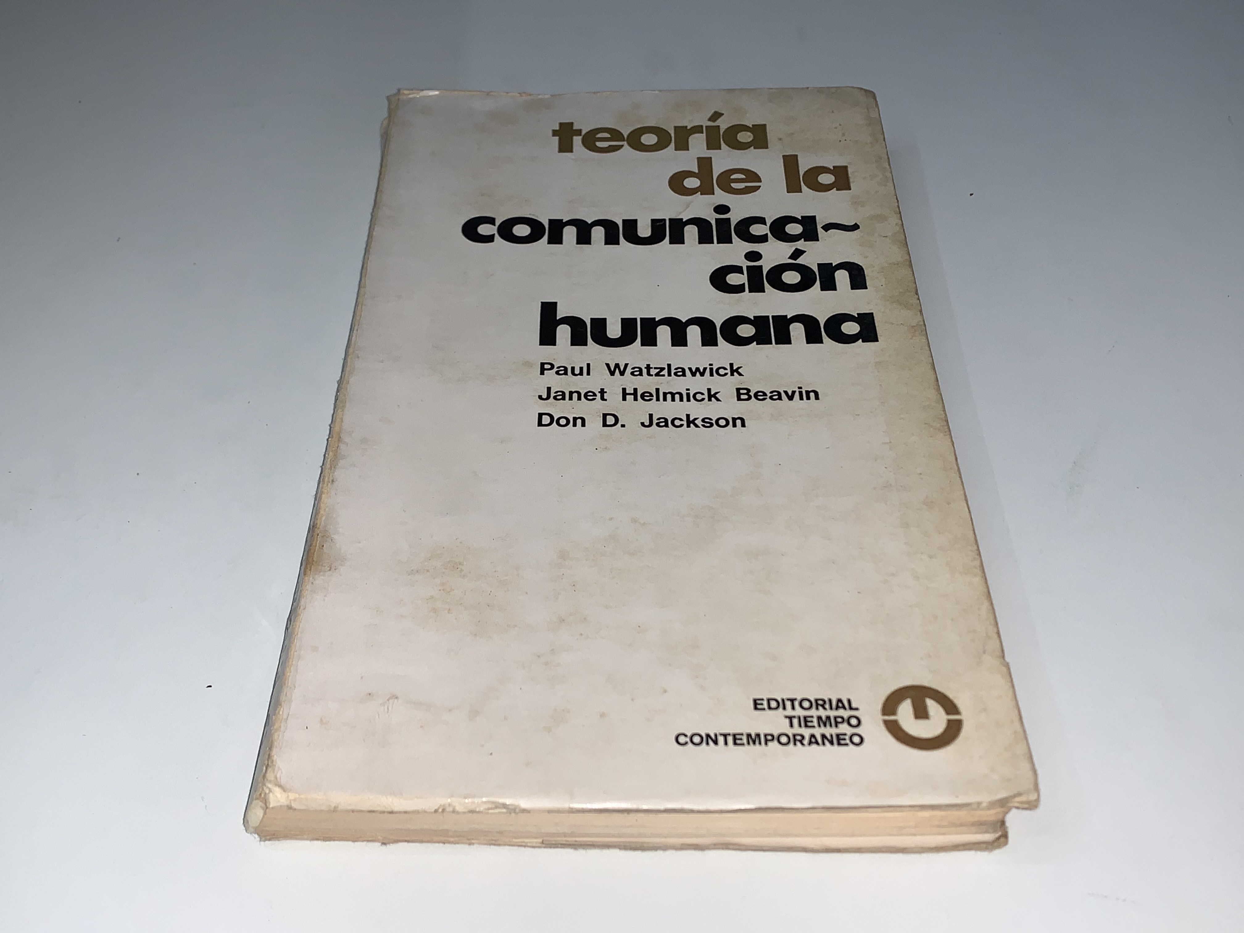 Teoría de la comunicación humana