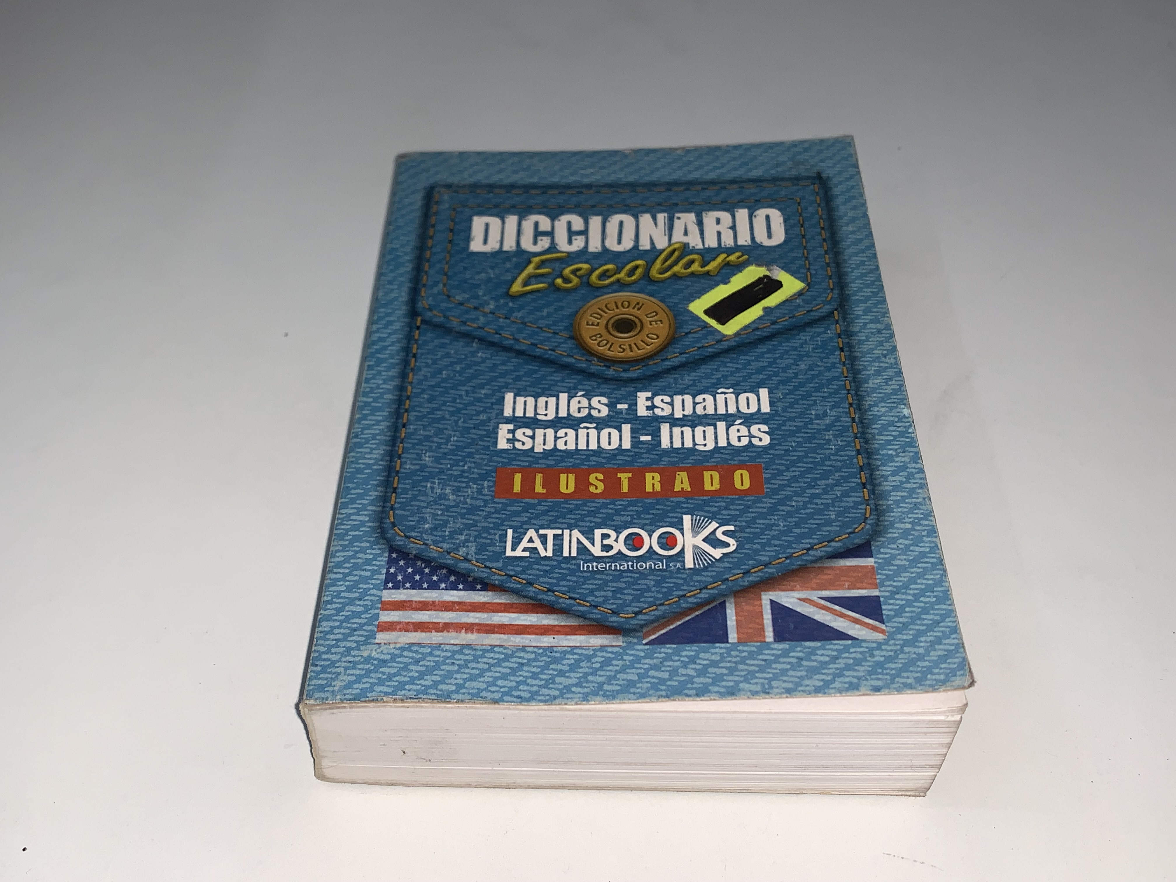 Diccionario Escolar Inglés - Español Español - Inglés