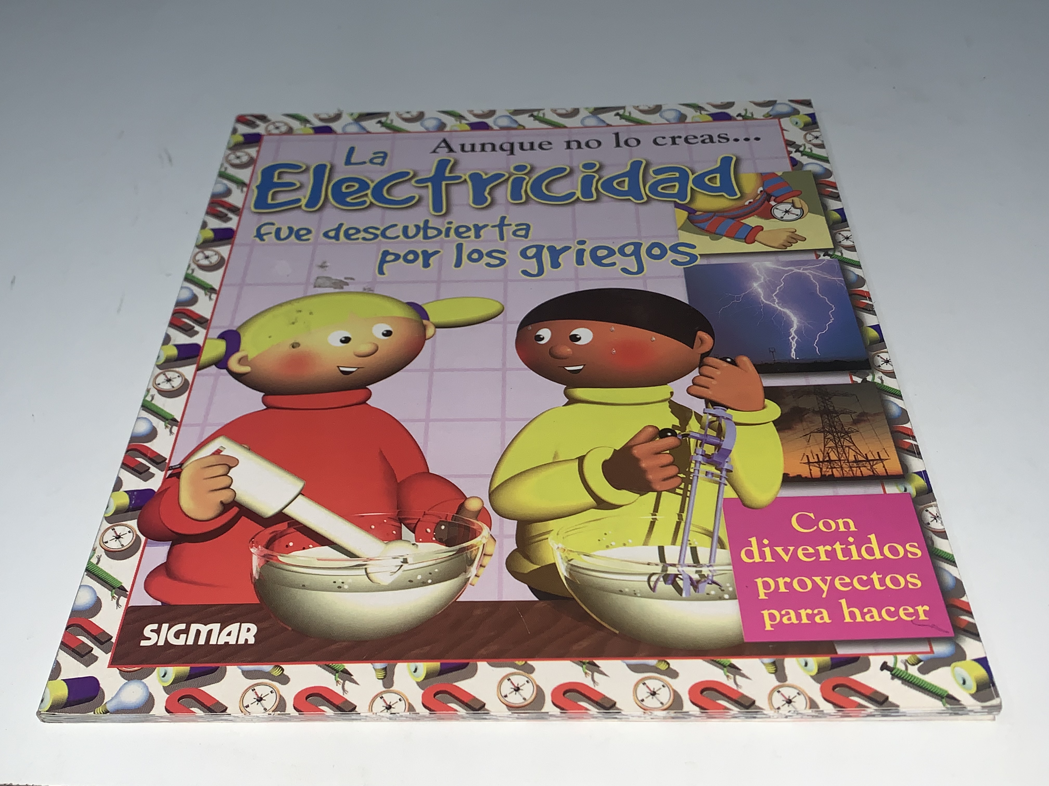 La Electricidad fue descubierta por los griegos