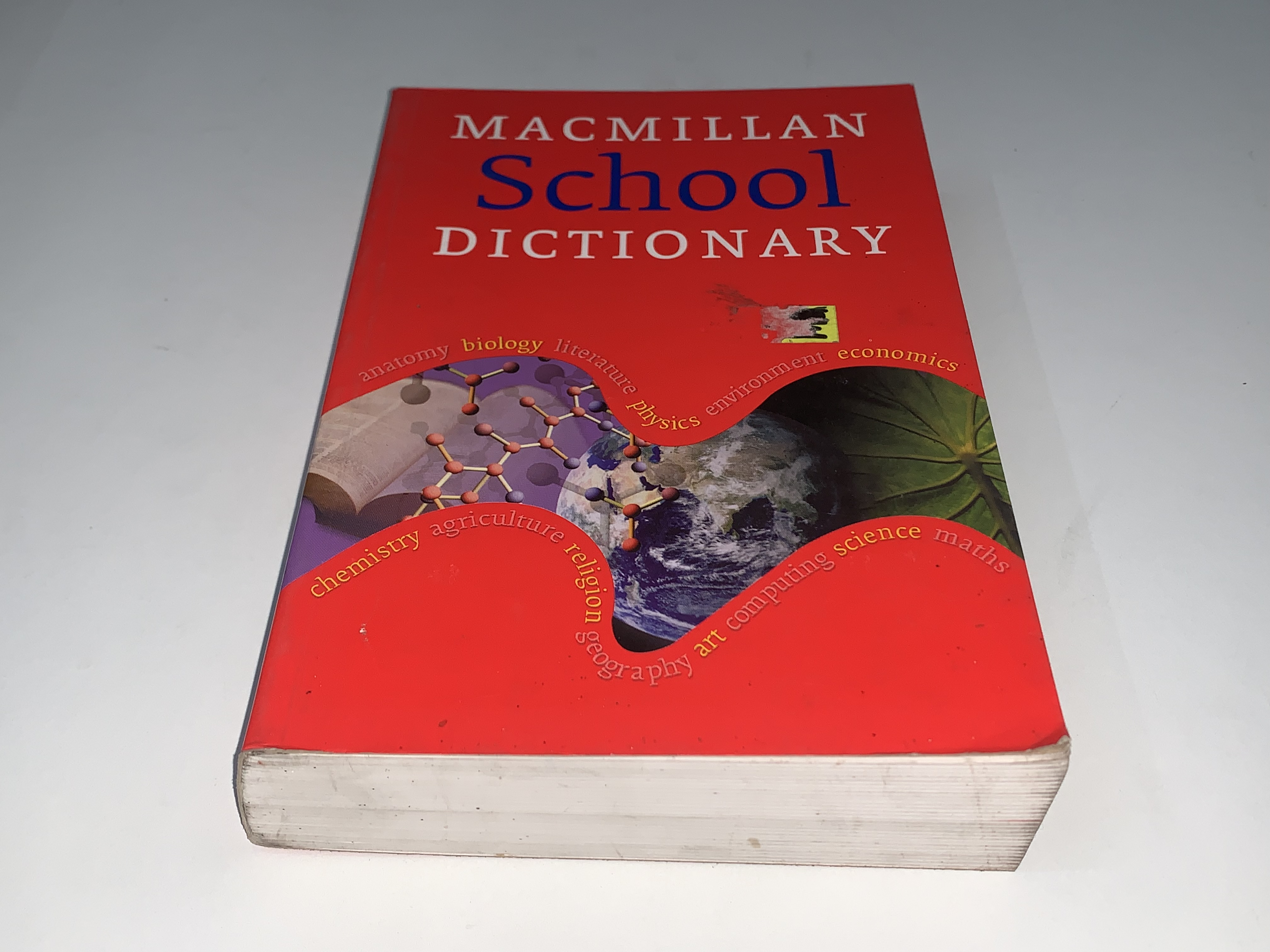 Macmillan School Dictionary