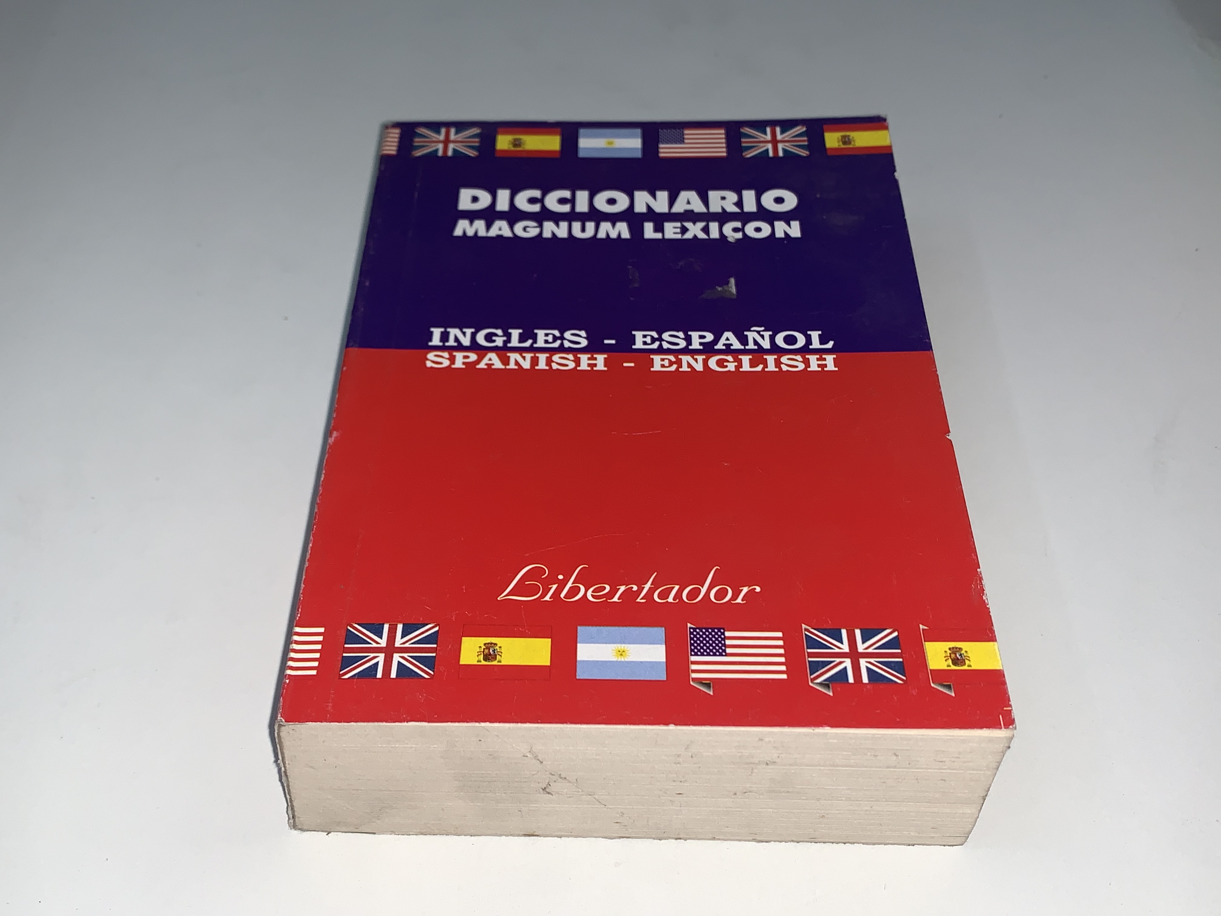 Diccionario Magnum Lexicon