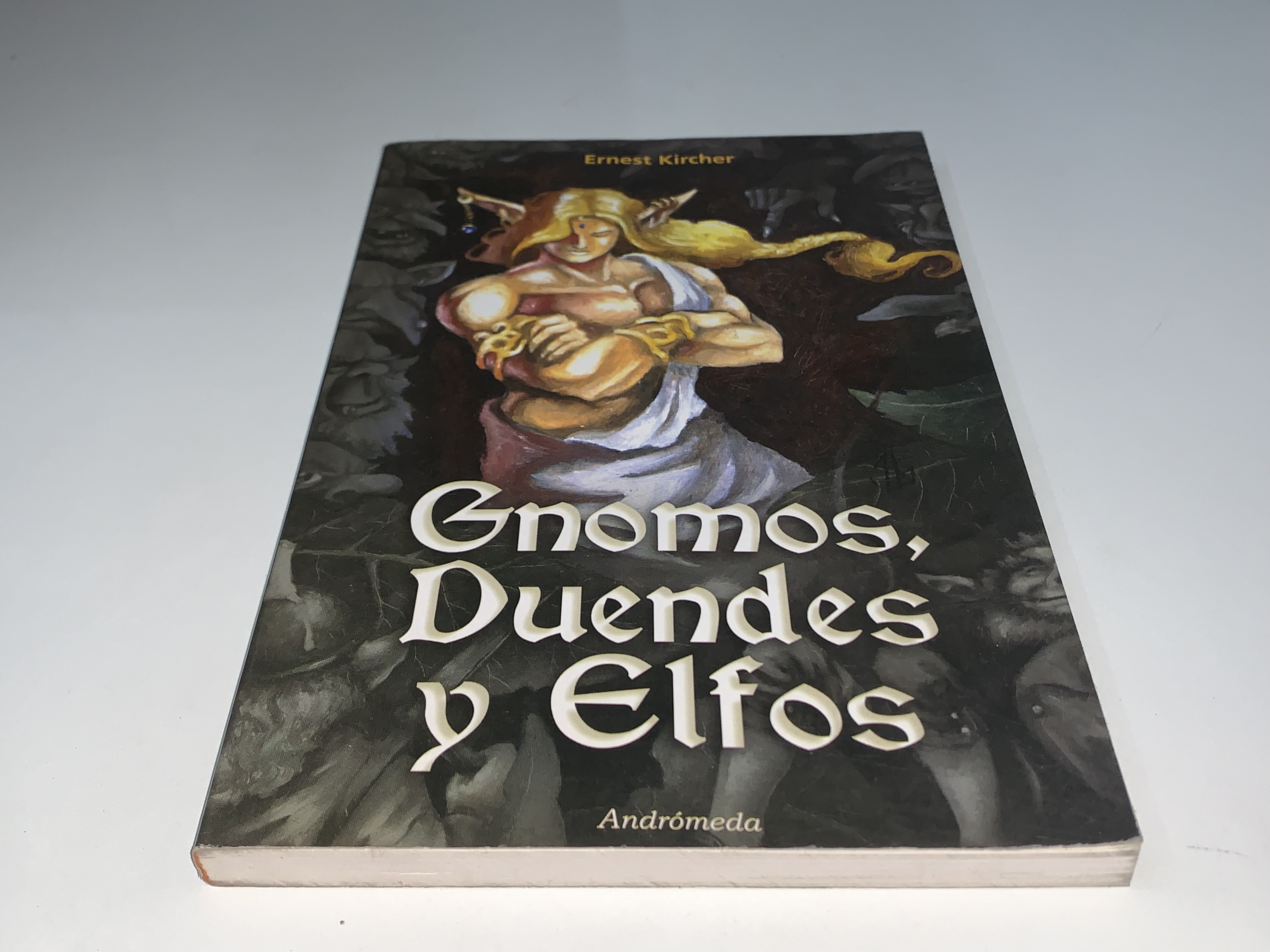 Gnomos, Duendes y Elfos