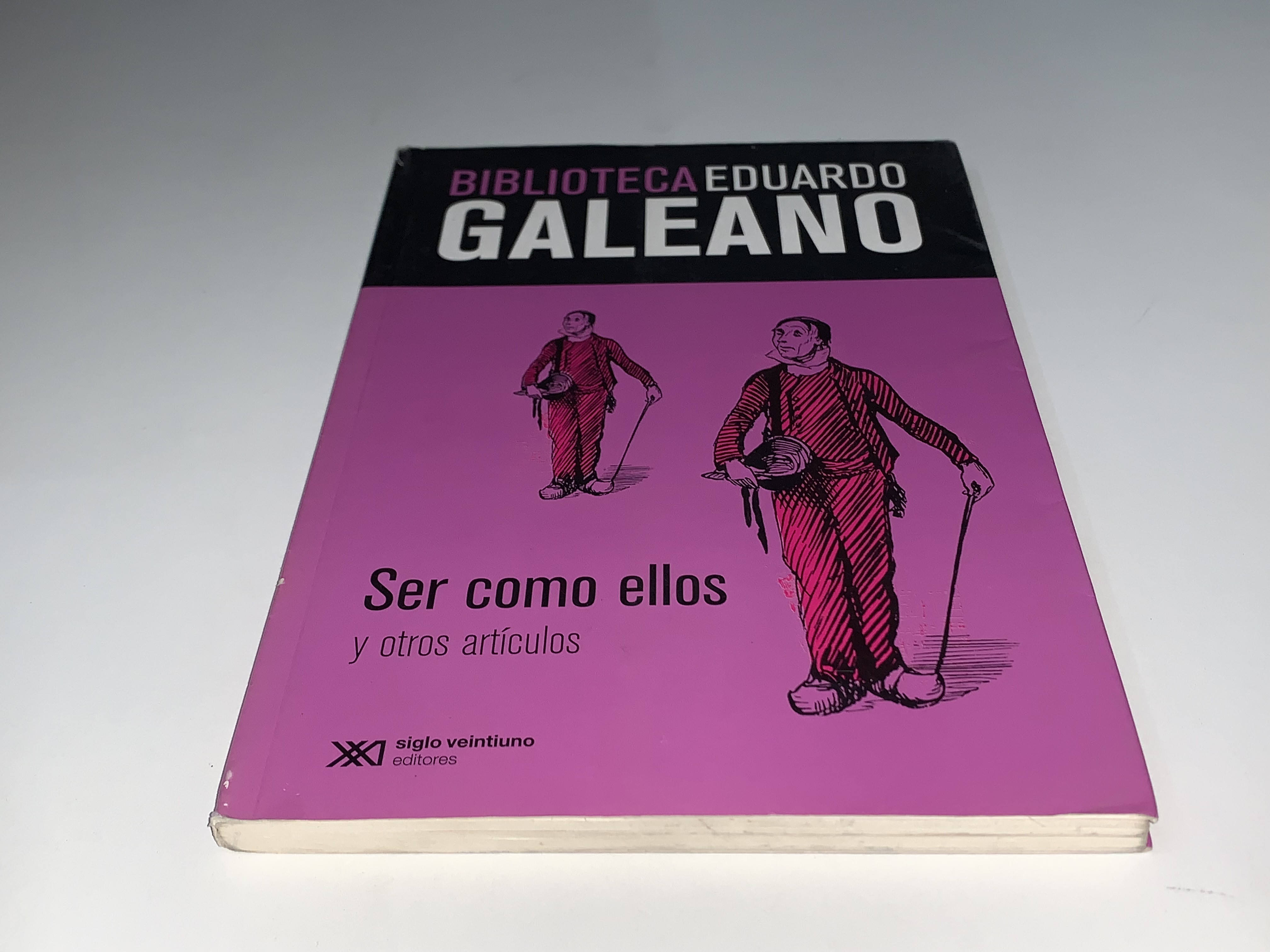 Ser como ellos y otros artículos