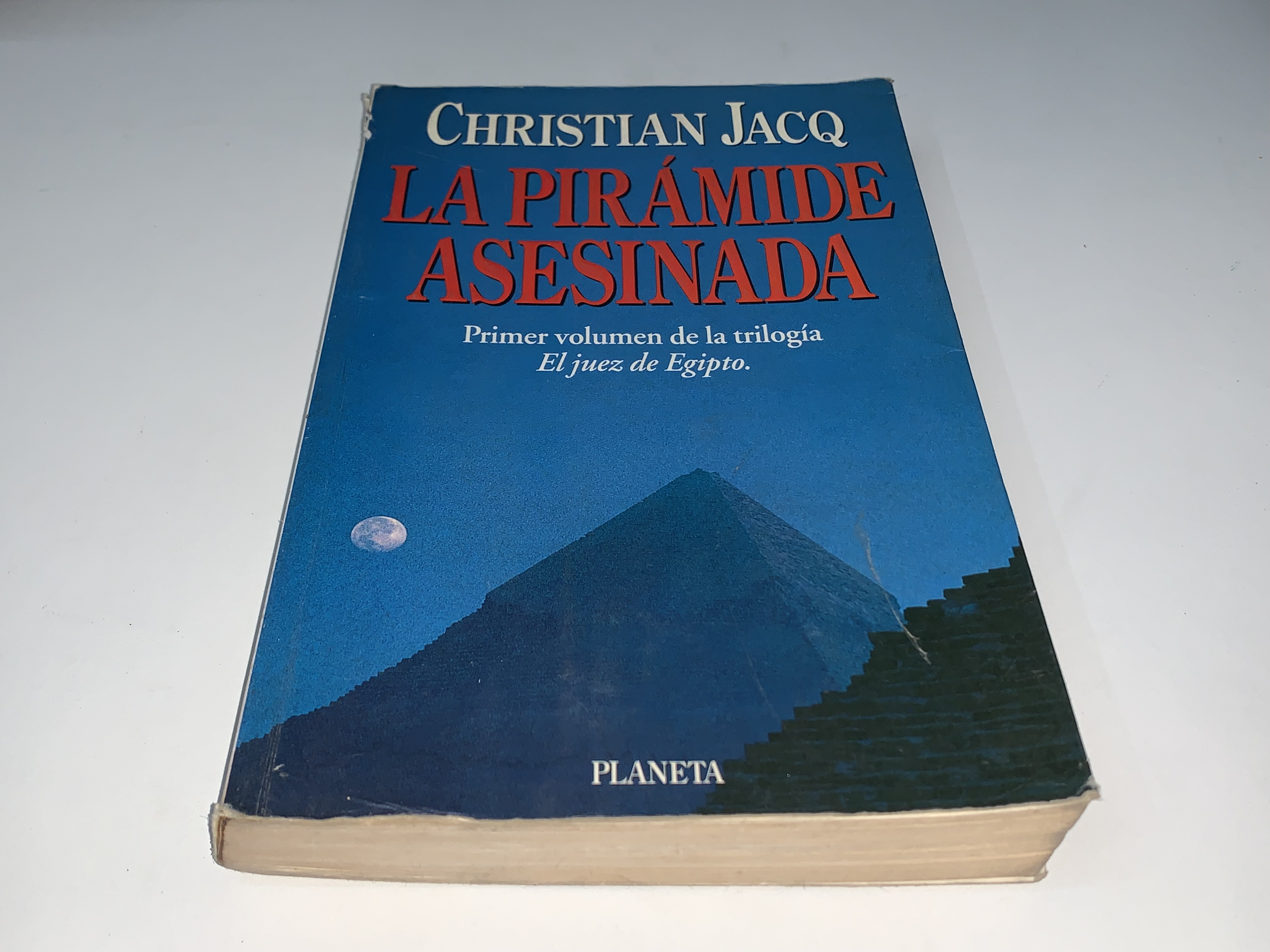 La pirámide asesinada