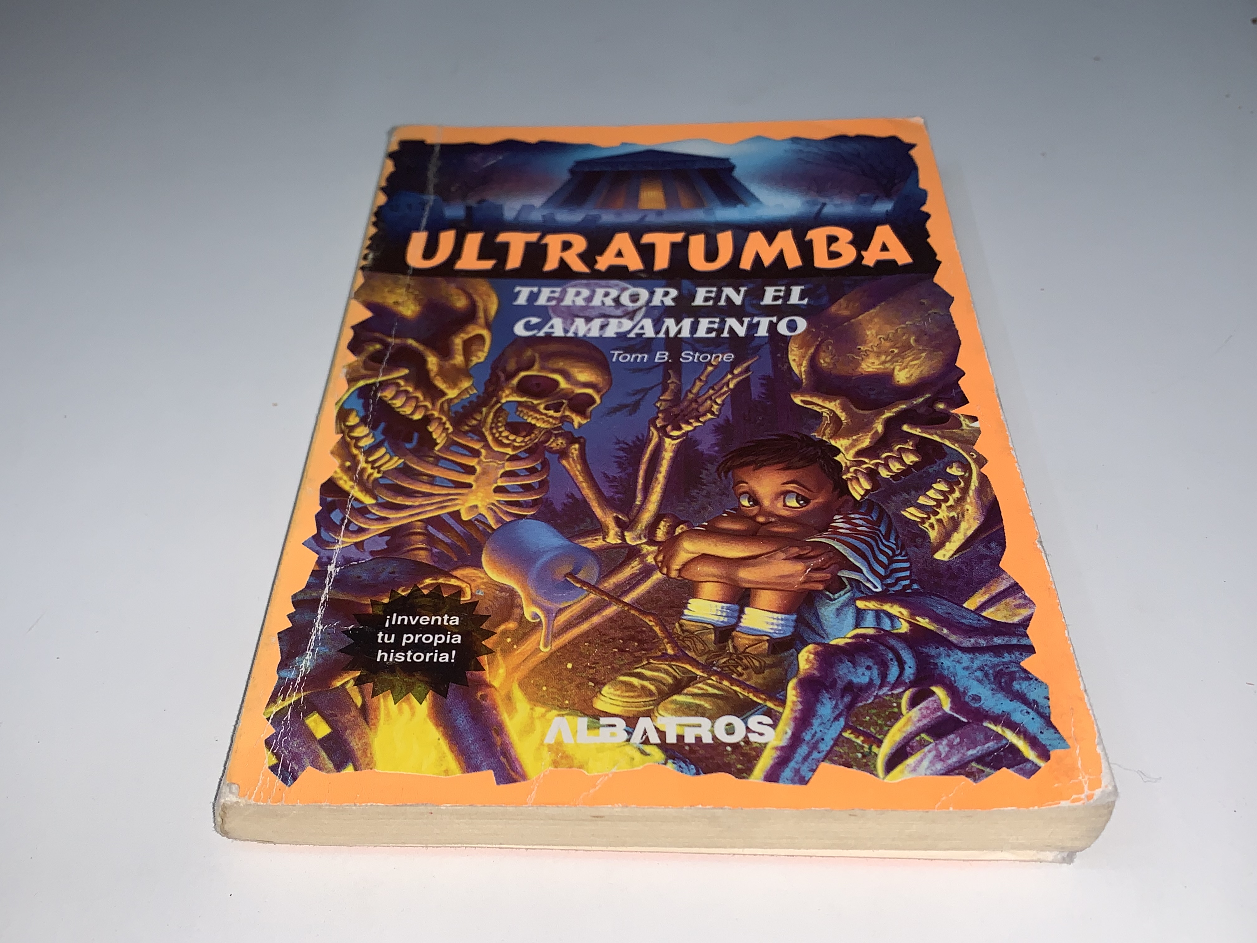 Ultratumba: Terror en el campamento