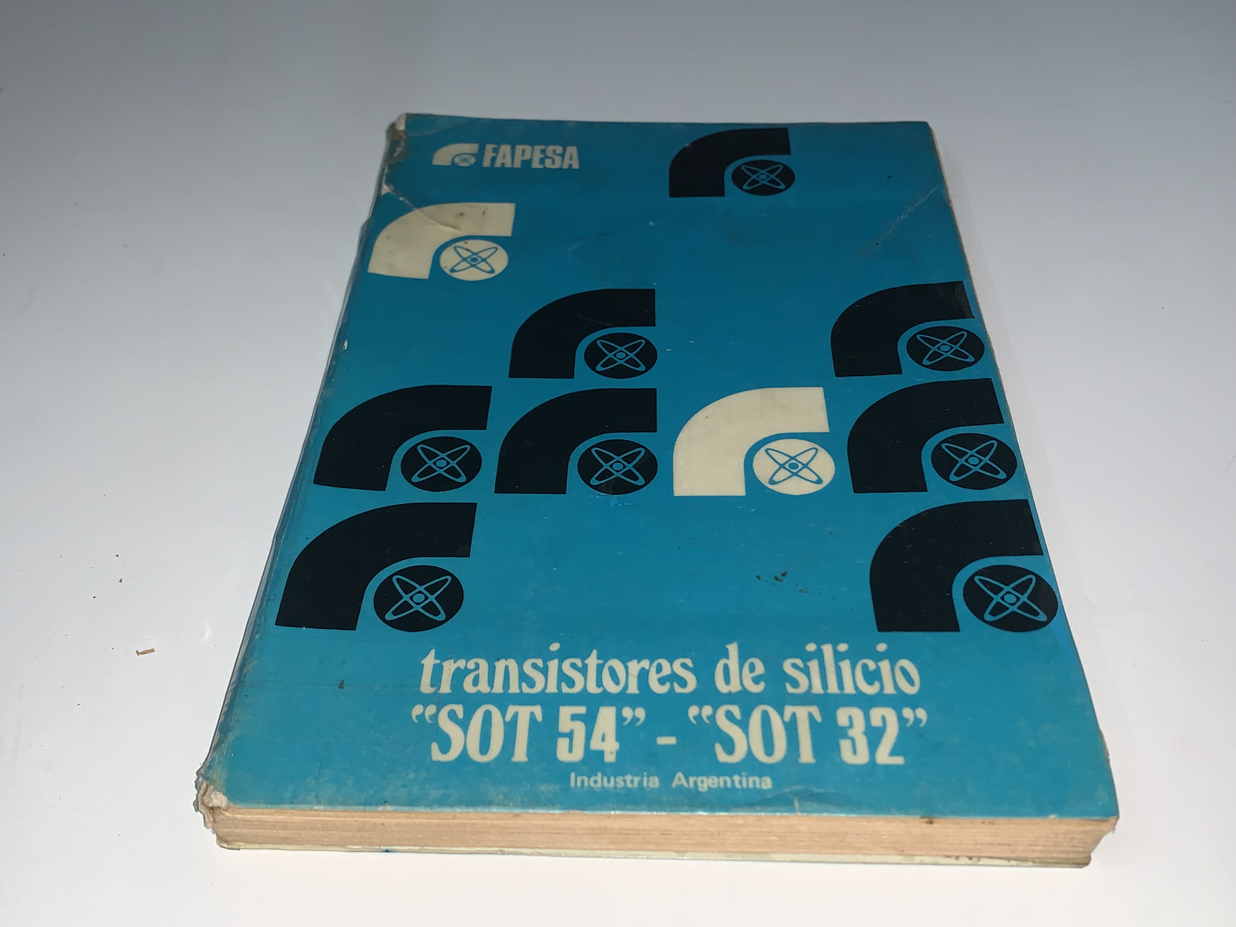 Transistores de silicio "SOT 54" - "SOT 32"