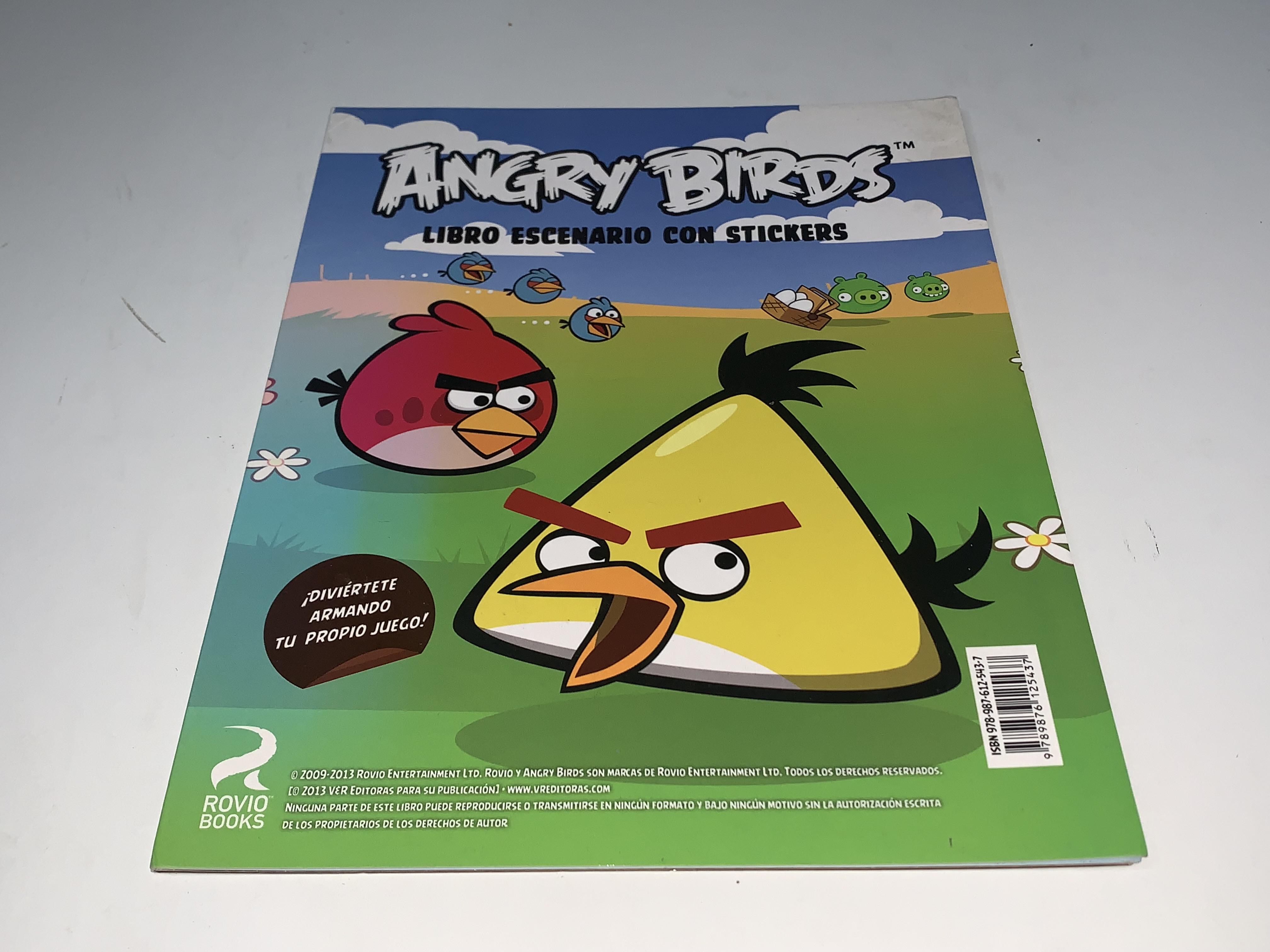 Angry Birds: Libro Escenario con Stickers