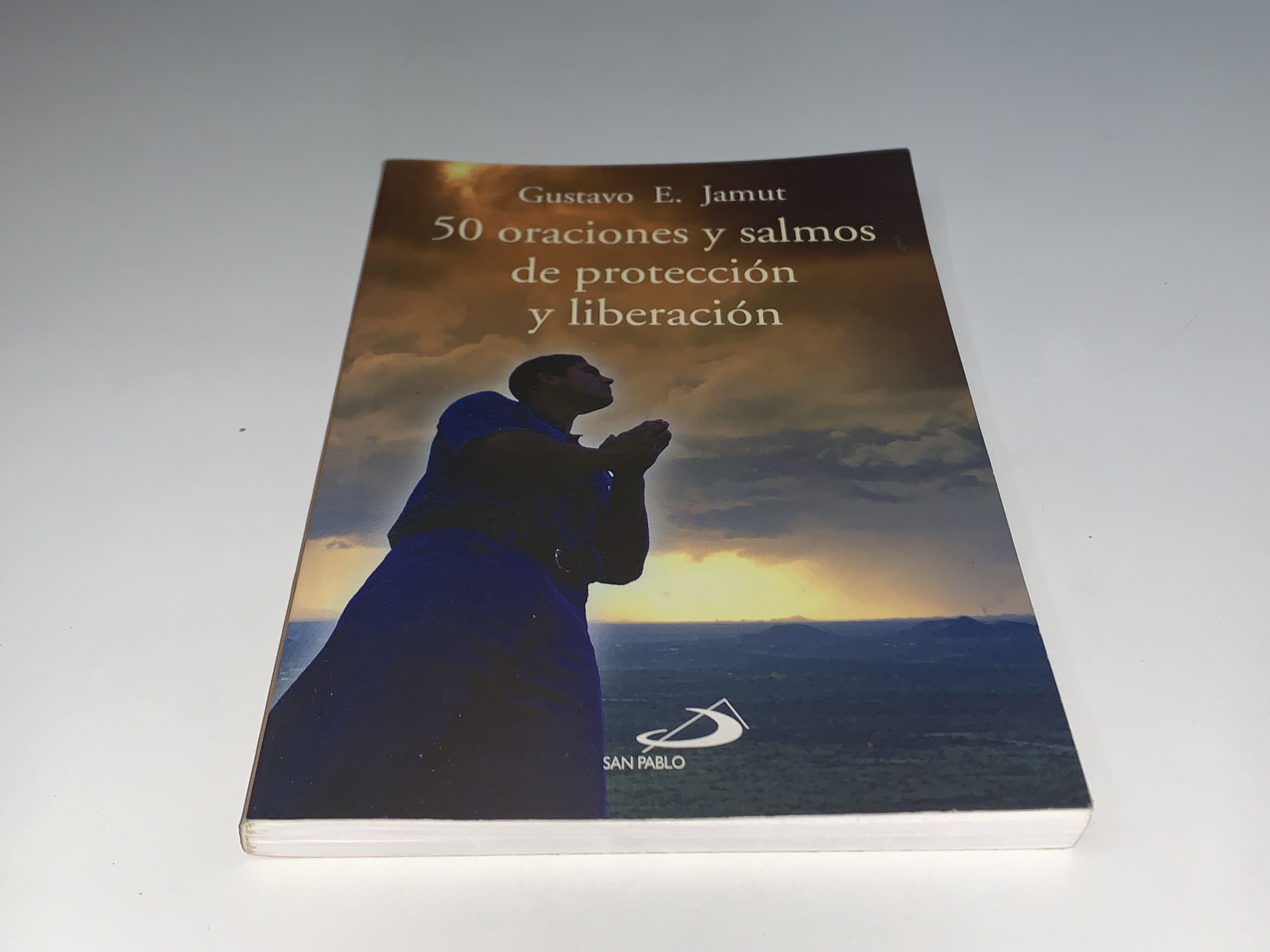 50 oraciones y salmos de protección y liberación
