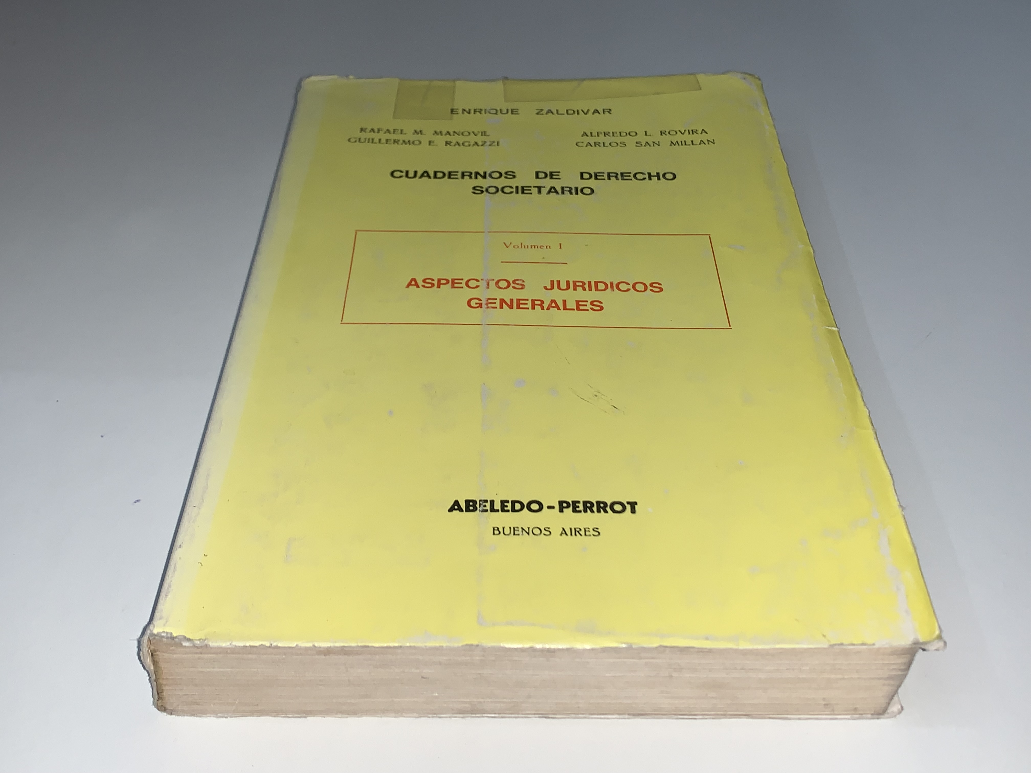 Cuadernos de Derecho Societario