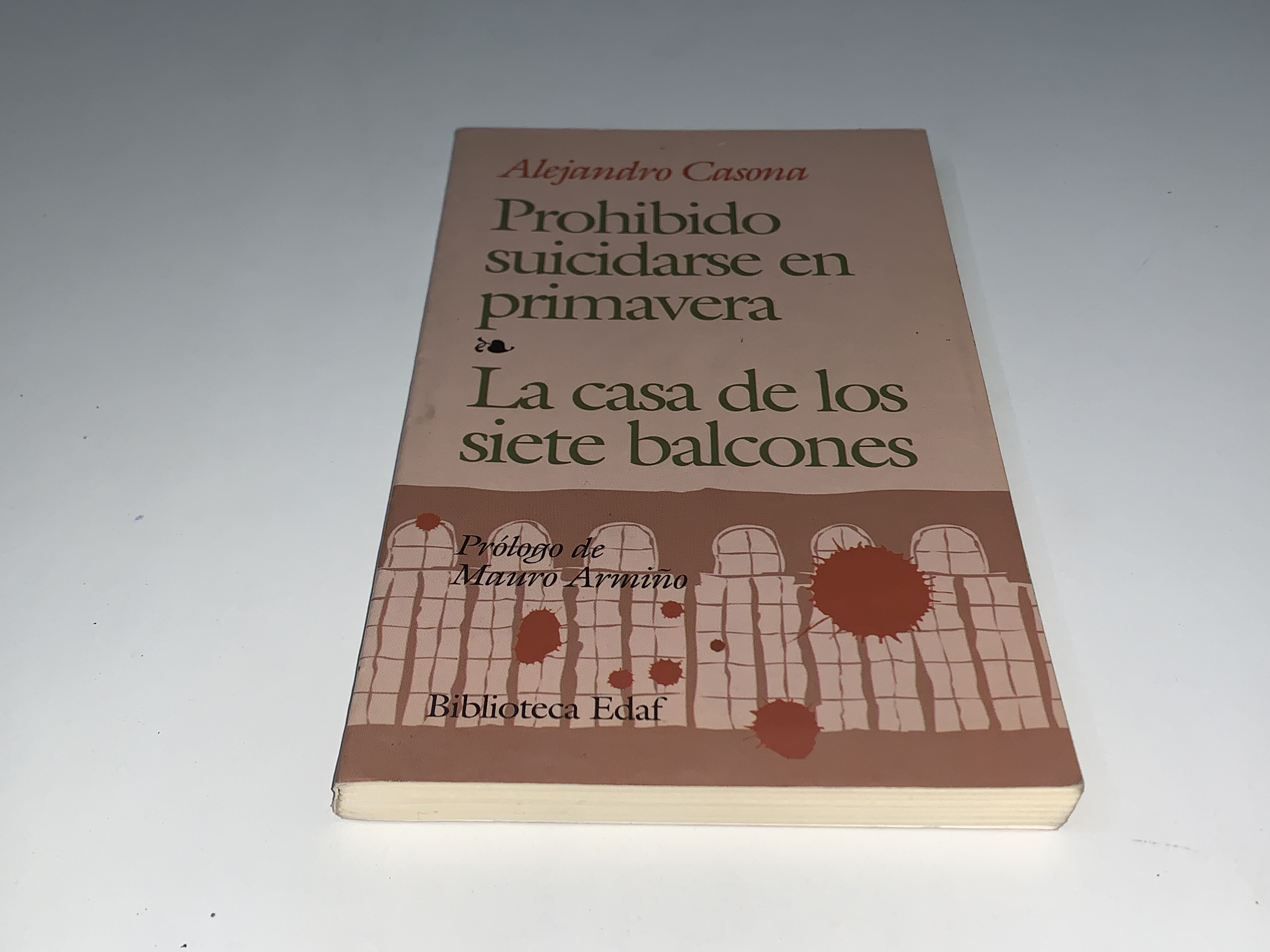 Prohibido suicidarse en primavera