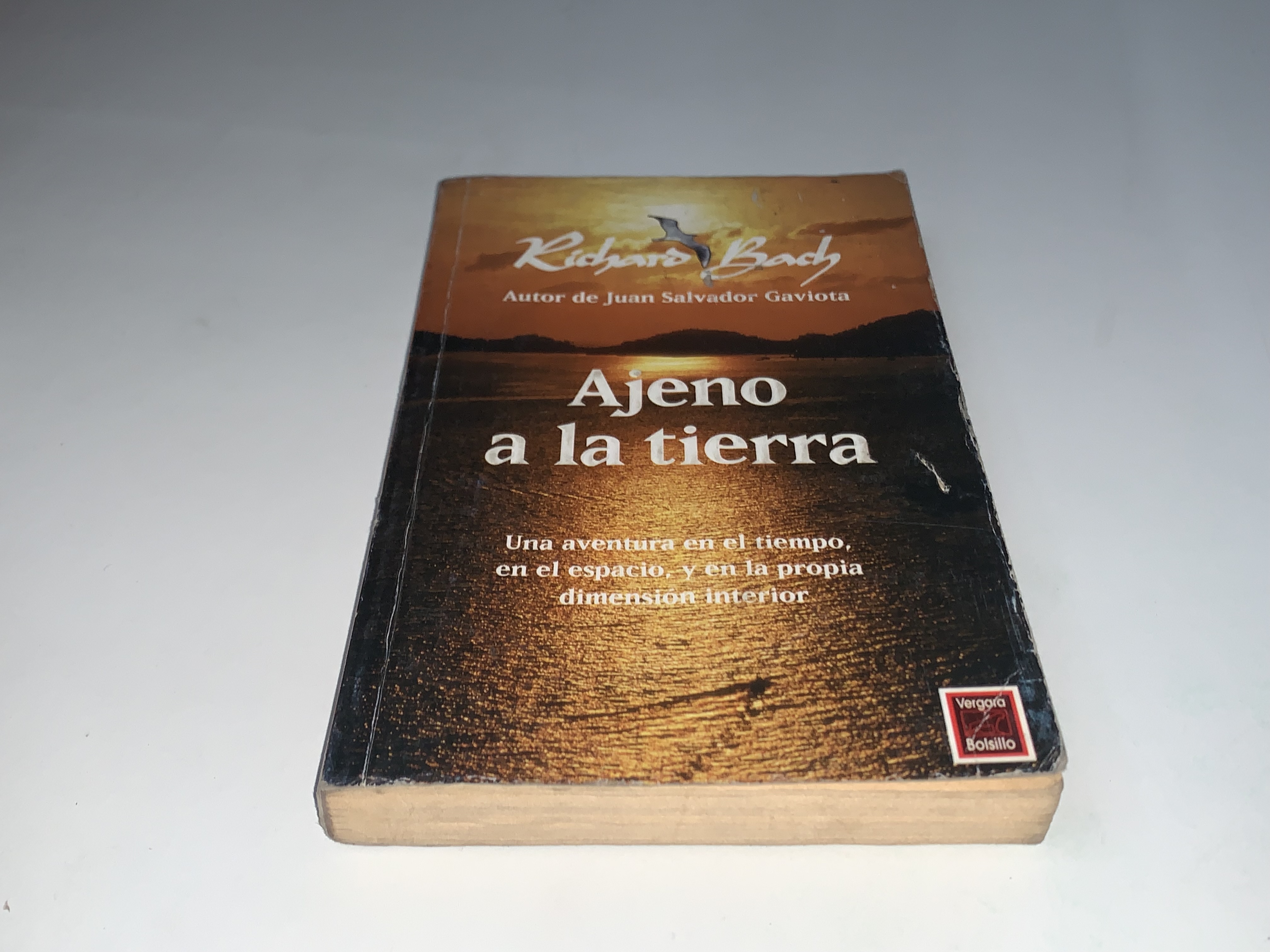 Ajeno a la tierra