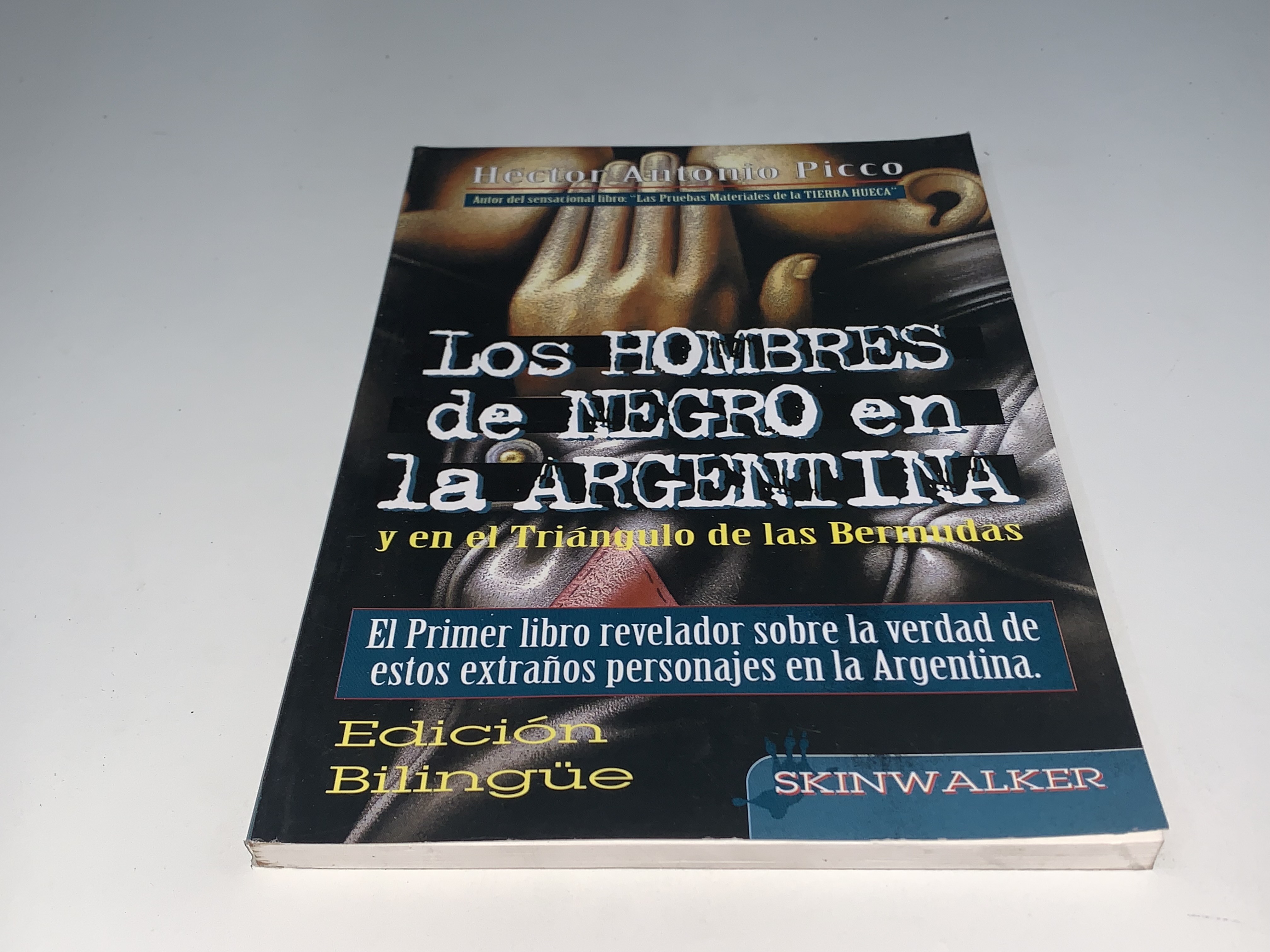 Los hombres de negro en la Argentina