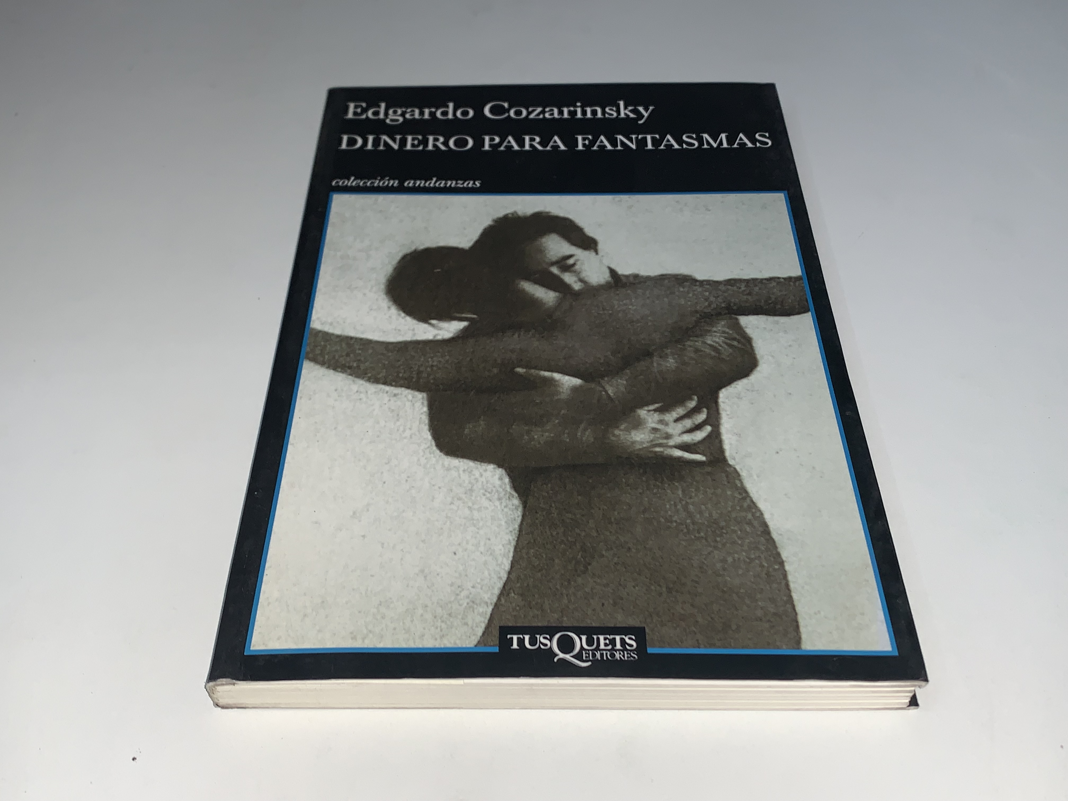 Dinero para fantasmas