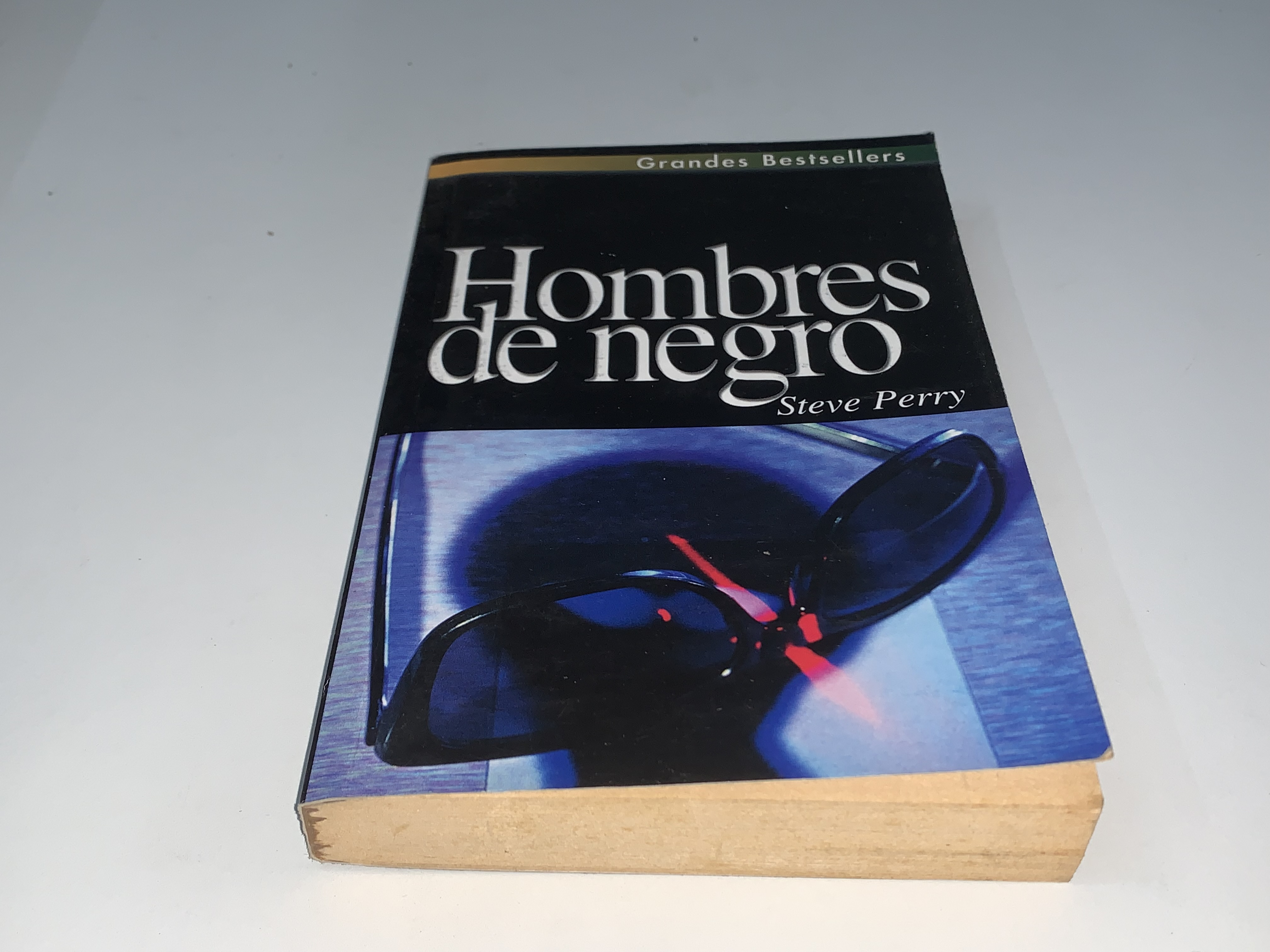 Hombres de negro