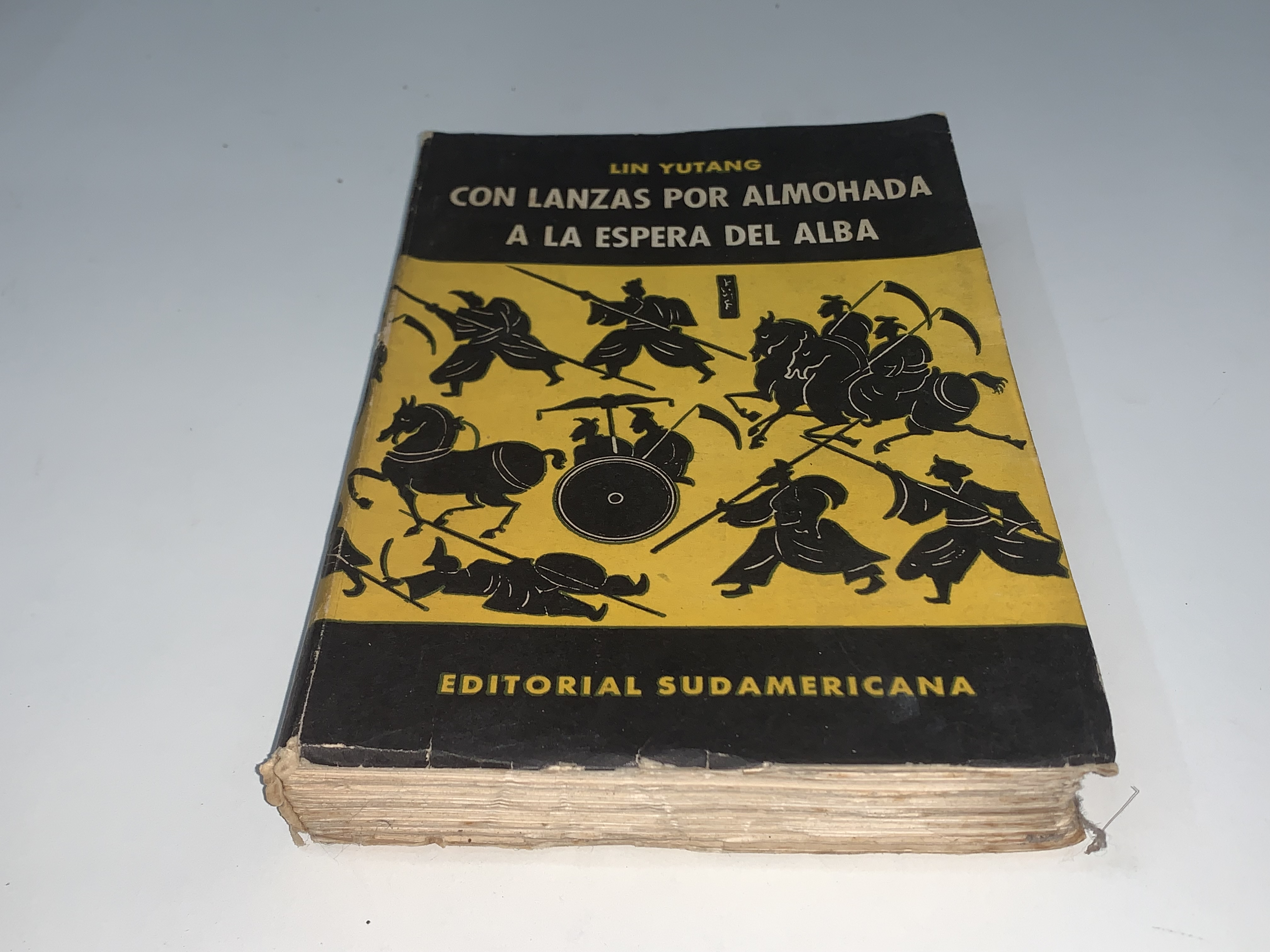 Con lanzas por almohada a la espera del alba