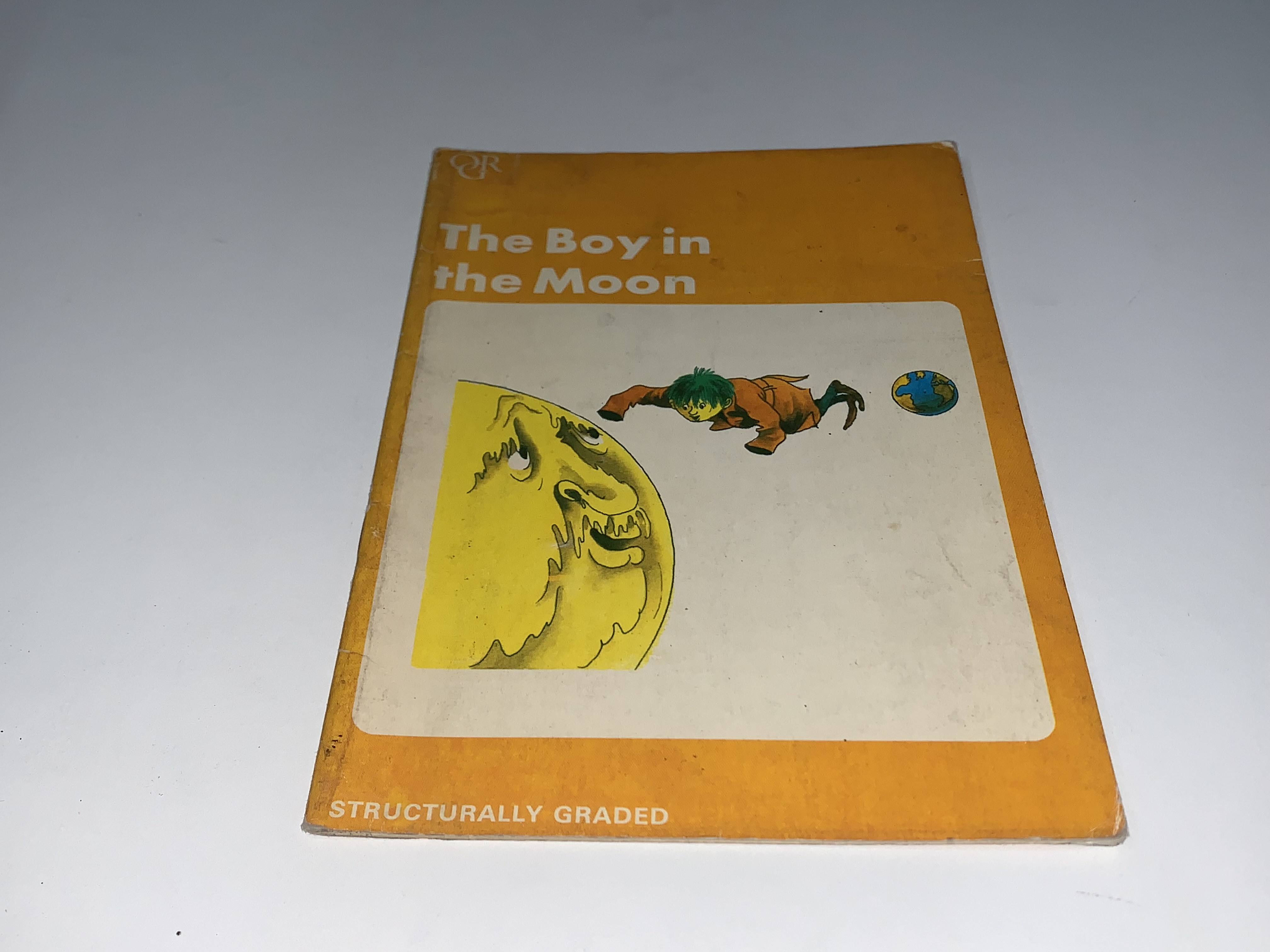El niño de la luna
