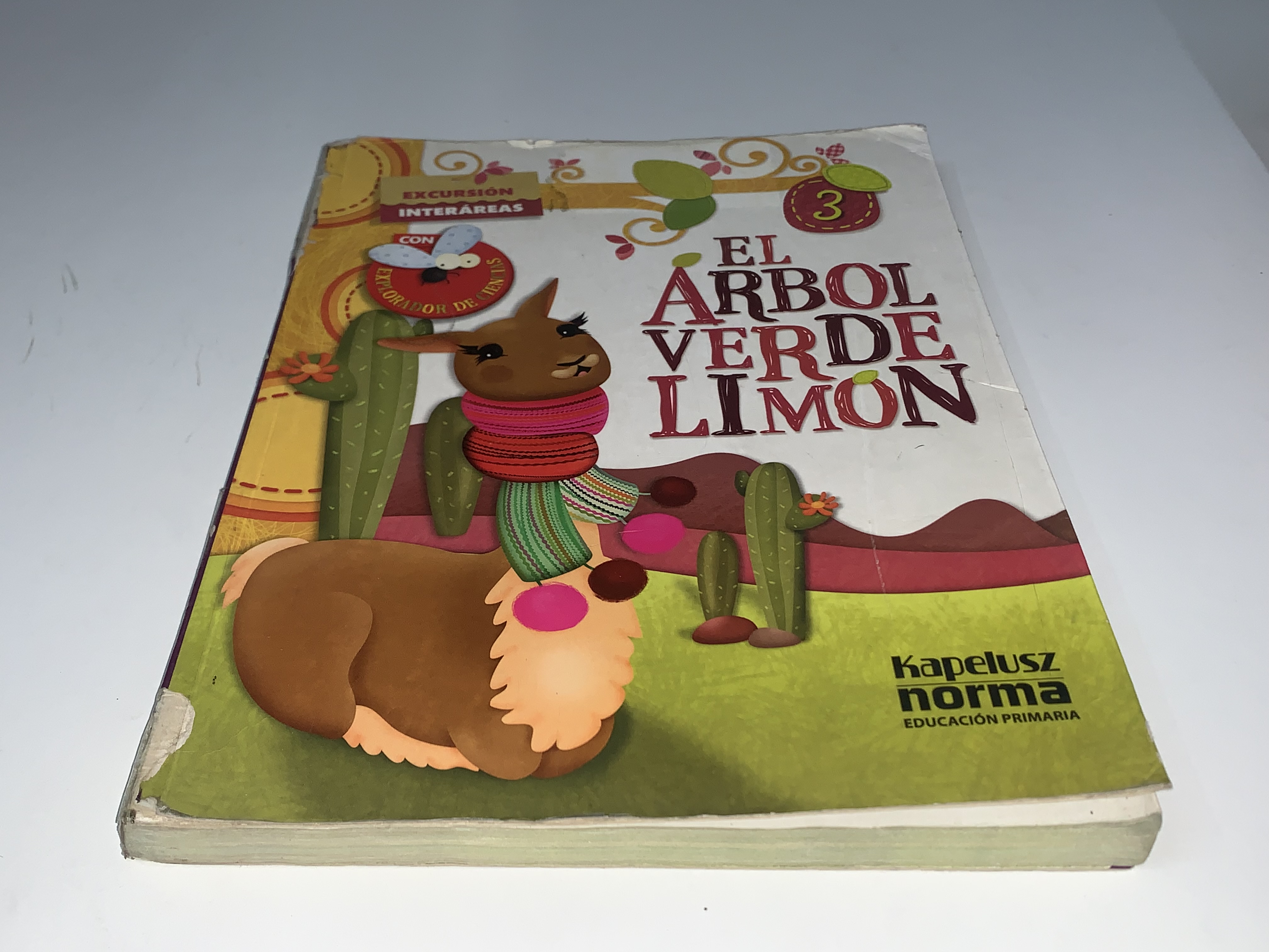 El árbol verde limón