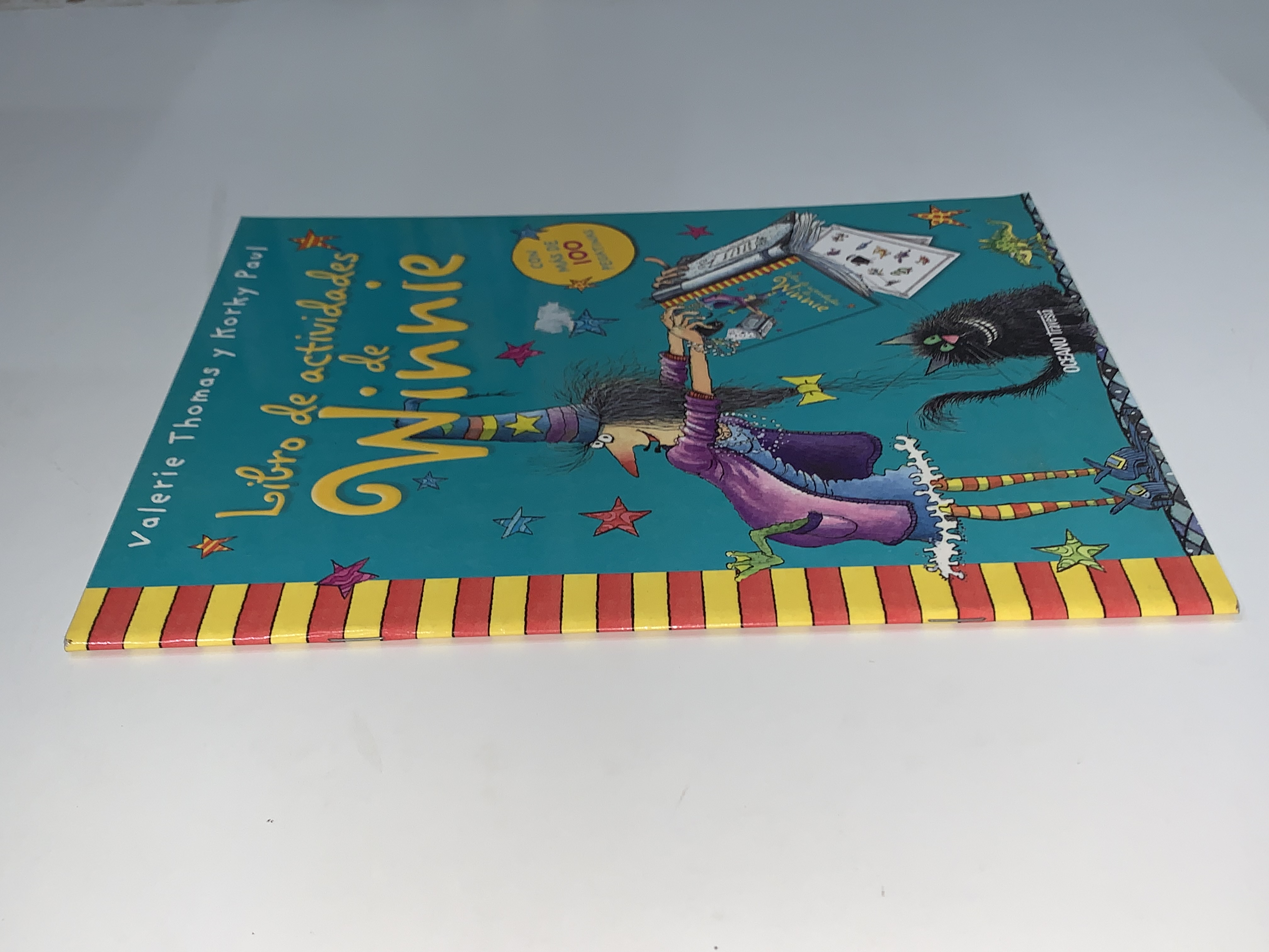 Libro de actividades de Winnie — Librería